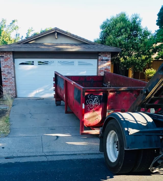 Dumpster delivery for home cleanout